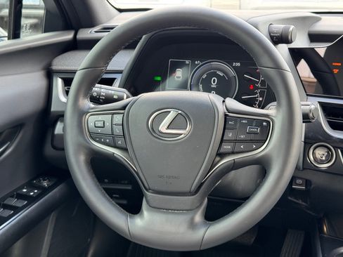 Used 2024 Lexus UX 250h FWD w/ Premium Package image 26