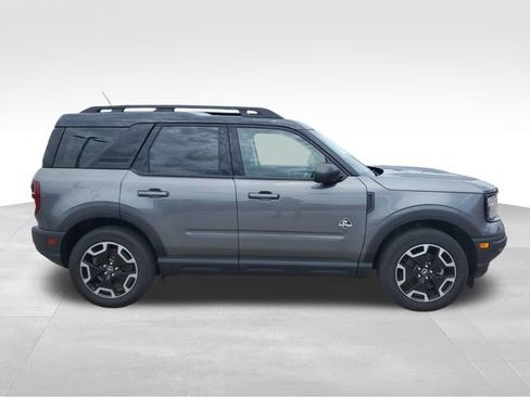 Used 2024 Ford Bronco Sport Outer Banks w/ Tech Package AWD/4WD image 3