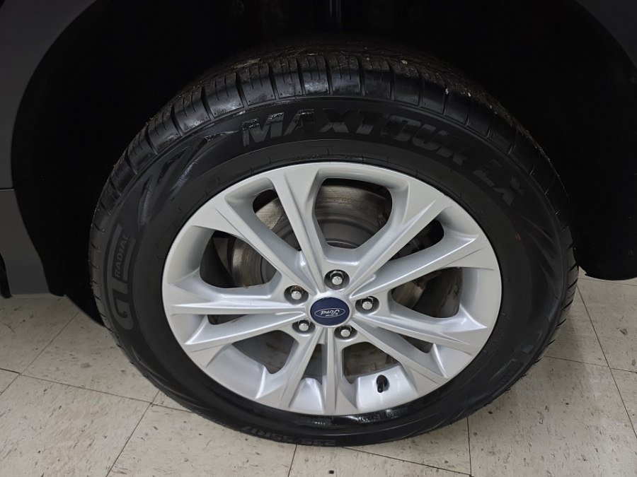 Used 2018 Ford Escape SE w/ SE Sync 3 Package AWD/4WD image 32