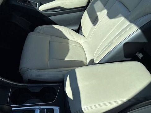 Used 2019 Subaru Ascent Limited image 23