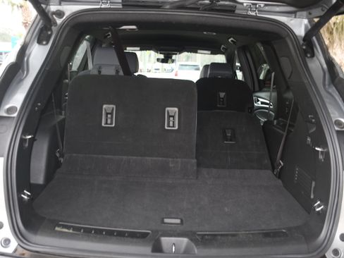 Used 2024 Buick Enclave Premium image 19