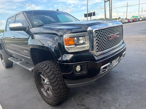Used 2014 GMC Sierra 1500 Denali w/ Driver Alert Package AWD/4WD image 4