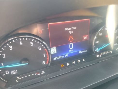 Used 2024 Ford Explorer XLT w/ Equipment Group 202A AWD/4WD image 12