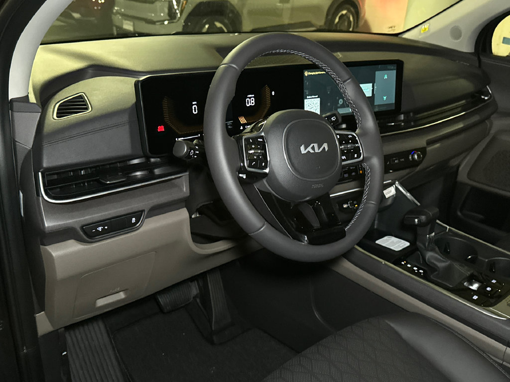 New 2026 Kia Carnival EX FWD image 15