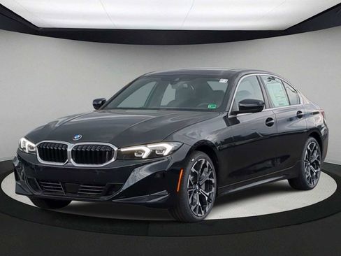 Used 2025 BMW 330i xDrive Sedan w/ Convenience Package image 4