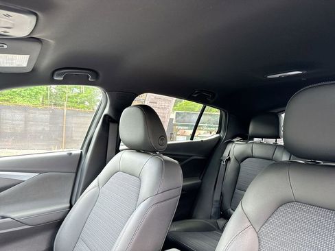 Used 2025 Buick Envista Preferred w/ Advanced Safety Package FWD image 20
