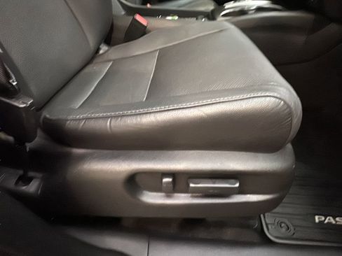 Certified 2023 Honda Passport EX-L image 19