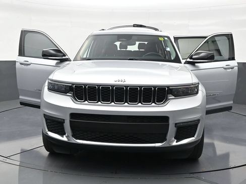 Used 2021 Jeep Grand Cherokee L Limited RWD image 34