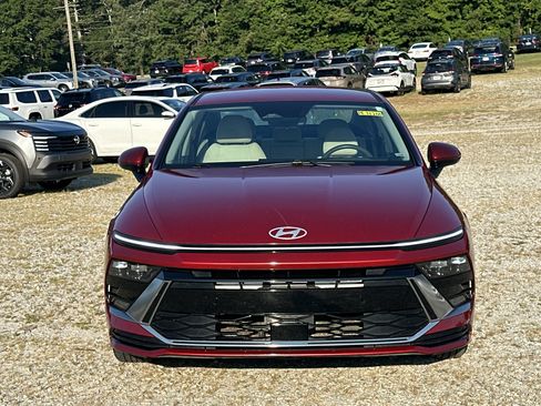 Used 2025 Hyundai Sonata SEL FWD image 2