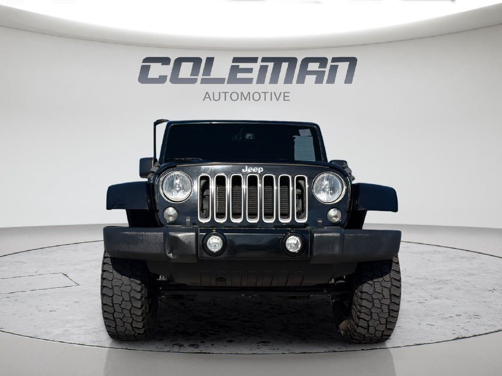 Used 2018 Jeep Wrangler Unlimited Sahara w/ Connectivity Group AWD/4WD image 9