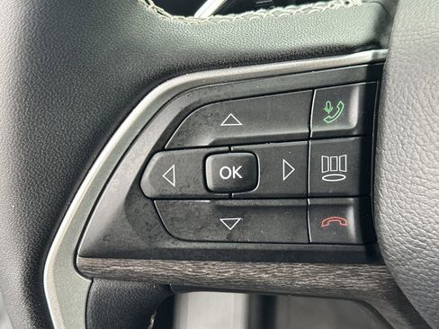 Used 2024 Jeep Grand Cherokee L Limited w/ Black Appearance Package image 28