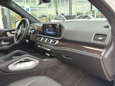 Certified 2024 Mercedes-Benz GLE 350 4MATIC w/ 3rd Row Seat Package image 19