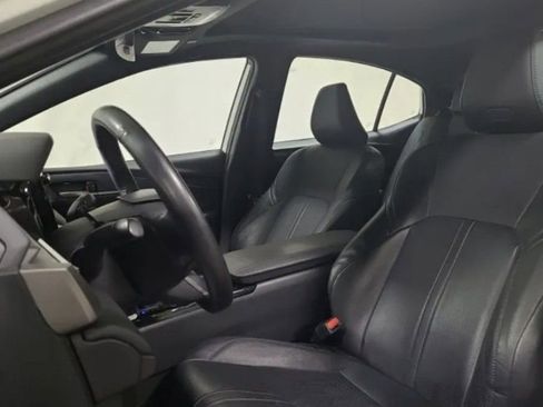 Used 2025 Toyota Camry XSE image 7