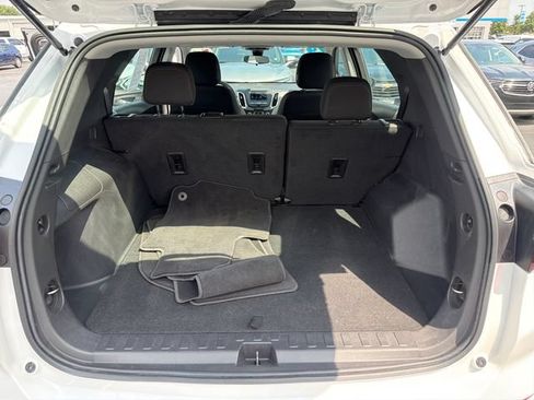 Certified 2024 Chevrolet Equinox LS FWD image 25