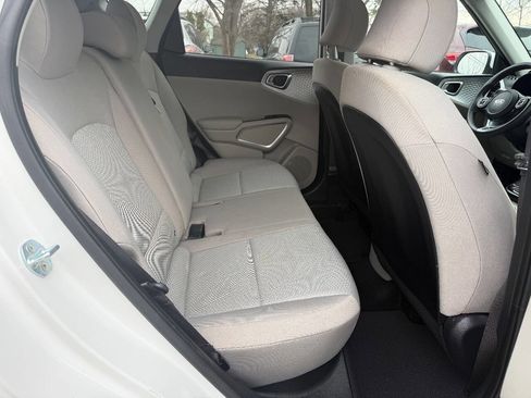 Used 2020 Kia Soul LX image 13