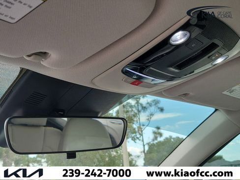 Used 2025 Kia Sorento S w/ Panoramic Sunroof Package FWD image 29