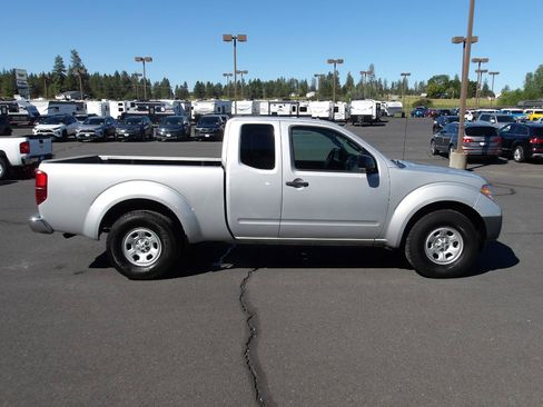 Used 2015 Nissan Frontier S RWD image 6