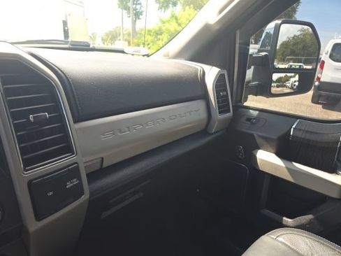 Used 2020 Ford F350 Lariat w/ Lariat Ultimate Package AWD/4WD image 15