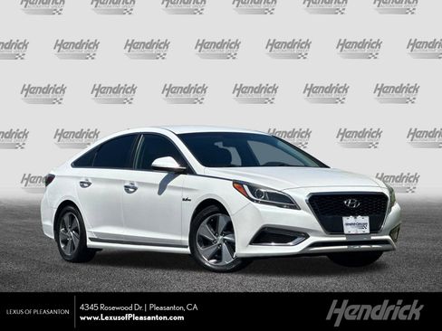 Used 2017 Hyundai Sonata Limited FWD image 1