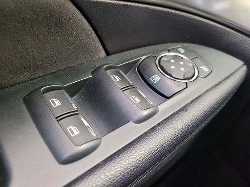 Used 2018 Ford Explorer XLT w/ Equipment Group 202A FWD image 27