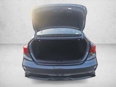 Used 2023 Kia Forte LXS image 17