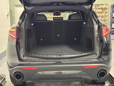 New 2025 Alfa Romeo Stelvio Sprint image 10