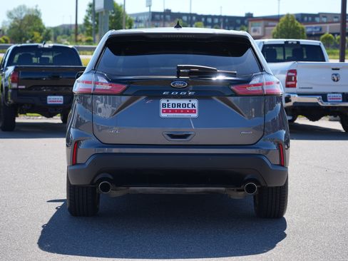 Used 2021 Ford Edge SEL w/ Convenience Package AWD/4WD image 4