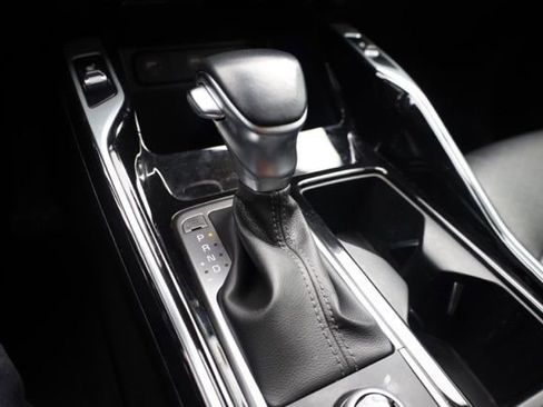 Certified 2022 Kia Sorento SX image 33