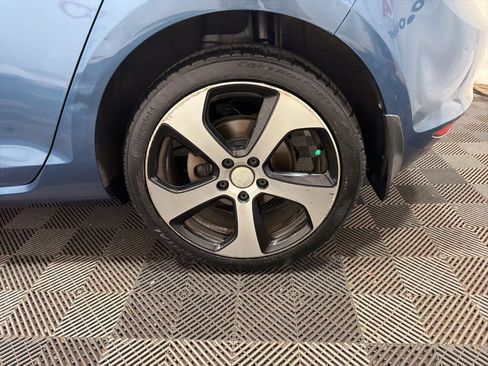 Used 2016 Volkswagen Golf S FWD image 30