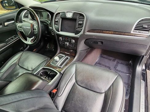 Used 2017 Chrysler 300 C w/ Safetytec Plus Group image 10
