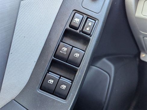 Used 2015 Subaru Forester 2.5i w/ Alloy Wheel Package image 22