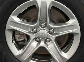 Used 2023 Jeep Compass Latitude AWD/4WD video 3