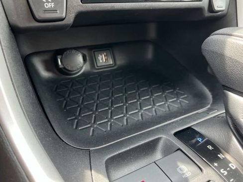 Used 2024 Toyota RAV4 LE AWD/4WD image 39