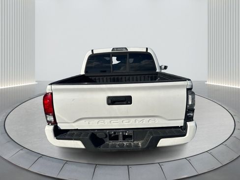 Used 2020 Toyota Tacoma SR image 7
