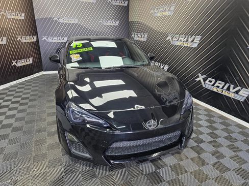 Used 2015 Scion FR-S image 5