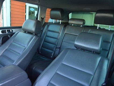 Used 2009 Volkswagen Touareg VR6 image 31