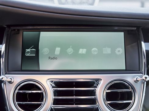 Used 2015 Rolls-Royce Wraith image 63