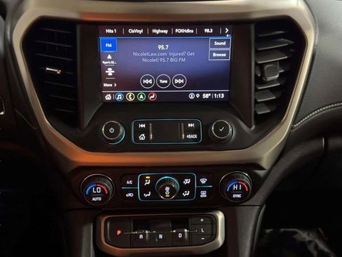 Used 2023 GMC Acadia Denali w/ Denali Technology Package image 15