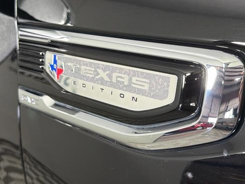 Used 2024 GMC Sierra 1500 SLT AWD/4WD image 40