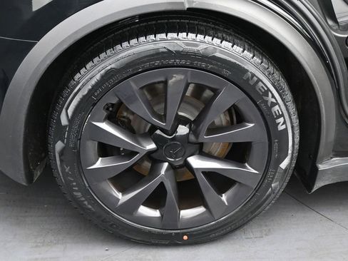 Used 2023 Tesla Model X image 32