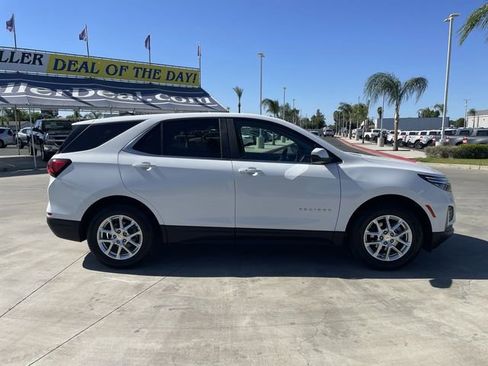 Used 2024 Chevrolet Equinox LT FWD image 9