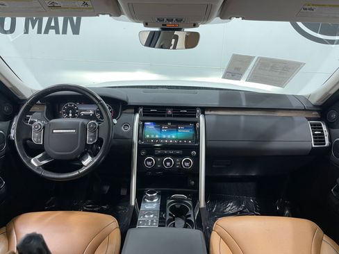 Used 2018 Land Rover Discovery HSE AWD/4WD image 17