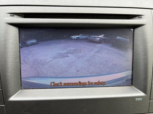 Used 2015 Toyota Prius Two FWD image 9