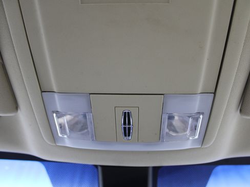 Used 2014 Lincoln MKS Elite w/ Equipment Group 101A image 18