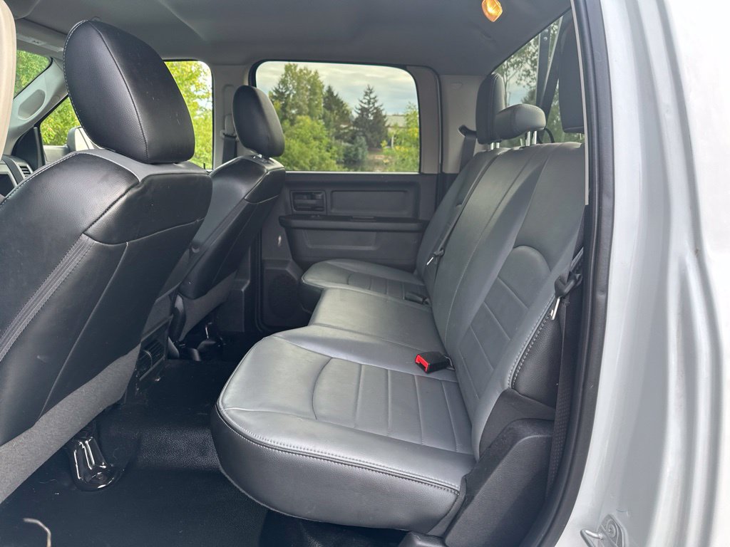 Used 2022 RAM 1500 Tradesman w/ Chrome Appearance Group AWD/4WD image 13