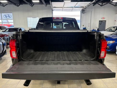 Used 2017 Chevrolet Silverado 1500 LTZ Z71 w/ LTZ Plus Package AWD/4WD image 18