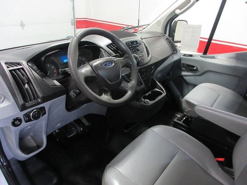 Used 2018 Ford Transit 250 130 Medium Roof RWD image 13