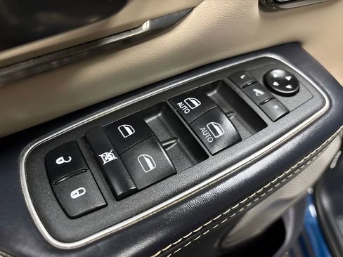 Used 2021 RAM 1500 Limited image 11