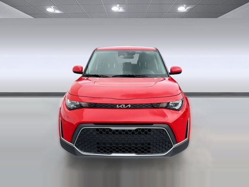 Used 2025 Kia Soul LX w/ LX Technology Package FWD image 5
