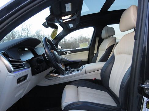 Used 2019 BMW X7 xDrive50i w/ Executive Package image 10